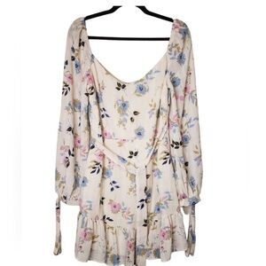 CITY STUDIOS • SIZE XS
Juniors Belted Ruffledhem Dress